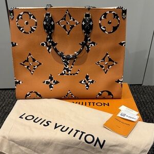 LV Louis Vuitton OnTheGo Giant GM Tote in Limited Edition Jungle Monogram Print
